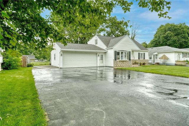 68 Koladyne Avenue, Gates, NY 14606