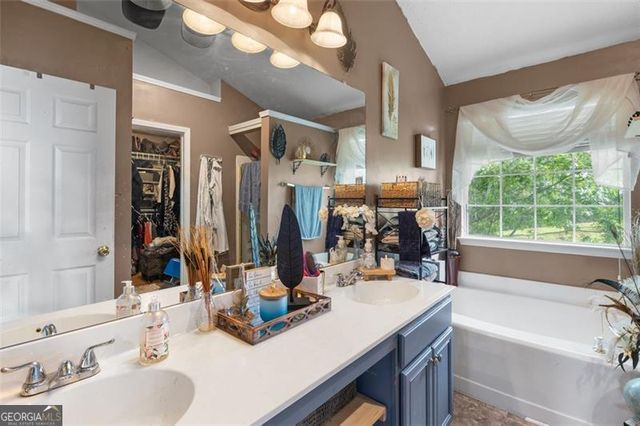 5077 Newpark Drive, Acworth, GA 30101