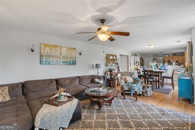 5077 Newpark Drive, Acworth, GA 30101