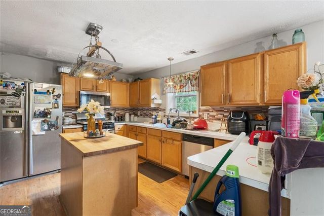 5077 Newpark Drive, Acworth, GA 30101
