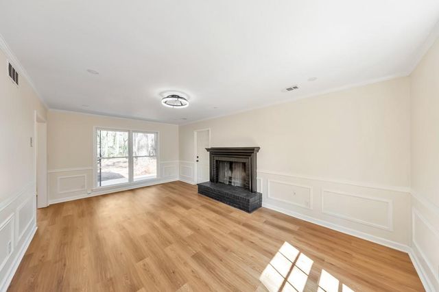 5112 Rocky Glen, Stone Mountain, GA 30088