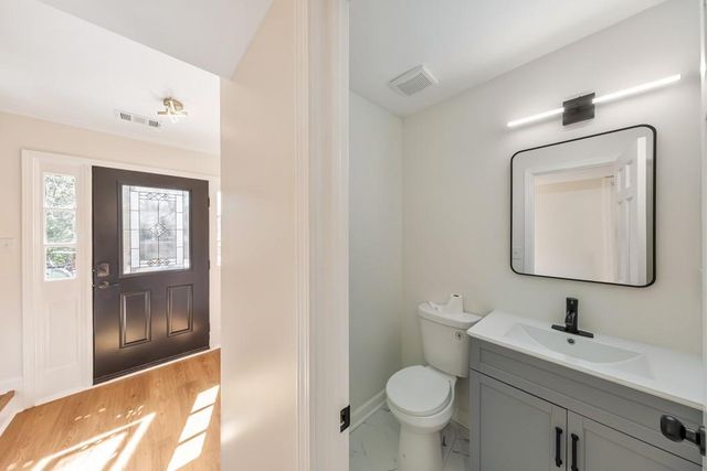 5112 Rocky Glen, Stone Mountain, GA 30088