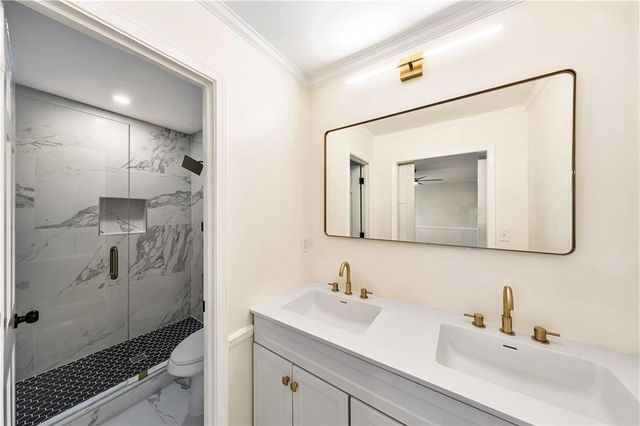 5112 Rocky Glen, Stone Mountain, GA 30088