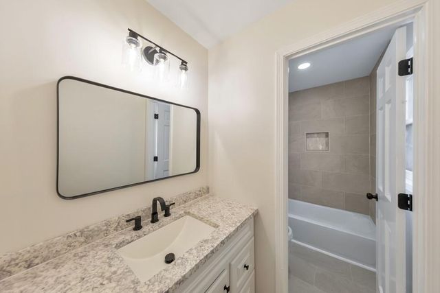 5112 Rocky Glen, Stone Mountain, GA 30088