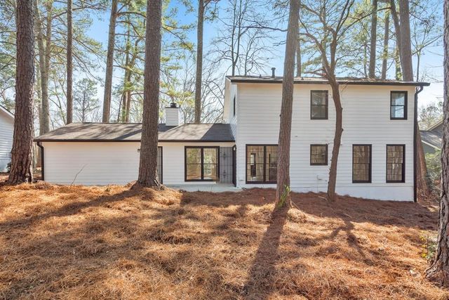 5112 Rocky Glen, Stone Mountain, GA 30088