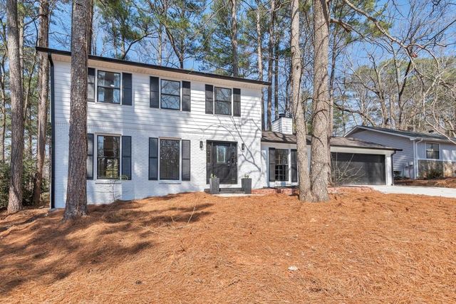 5112 Rocky Glen, Stone Mountain, GA 30088