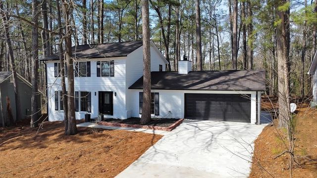 5112 Rocky Glen, Stone Mountain, GA 30088