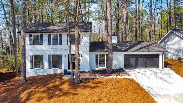 5112 Rocky Glen, Stone Mountain, GA 30088