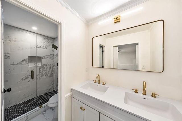 5112 Rocky Glen, Stone Mountain, GA 30088