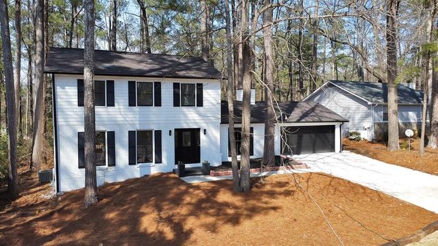 5112 Rocky Glen, Stone Mountain, GA 30088