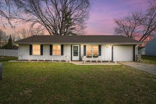 1528 W Meadowbrook Drive, Loveland, OH 45140