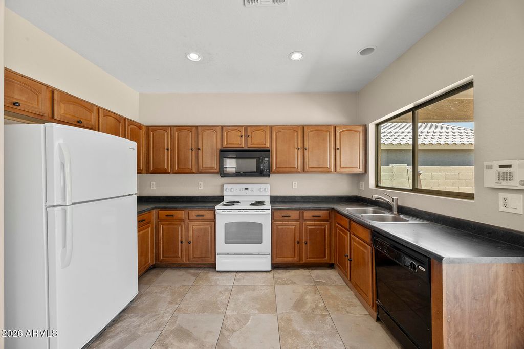6917 S 50TH Glen, Laveen, AZ 85339 — photo 2