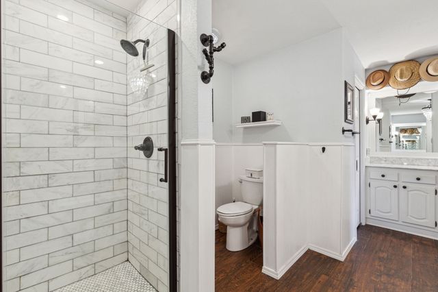 240 Paint Pony Trail N, Fort Worth, TX 76108