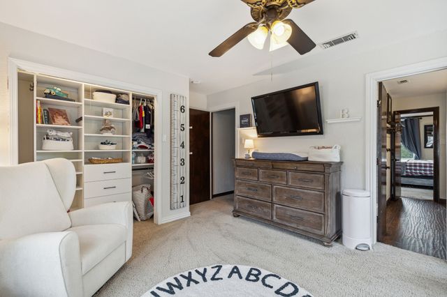 240 Paint Pony Trail N, Fort Worth, TX 76108