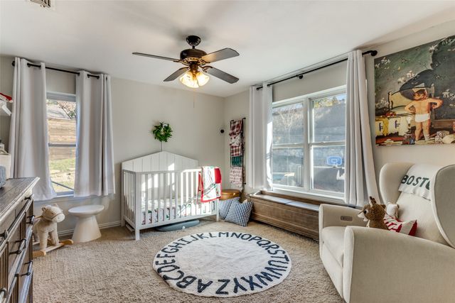 240 Paint Pony Trail N, Fort Worth, TX 76108