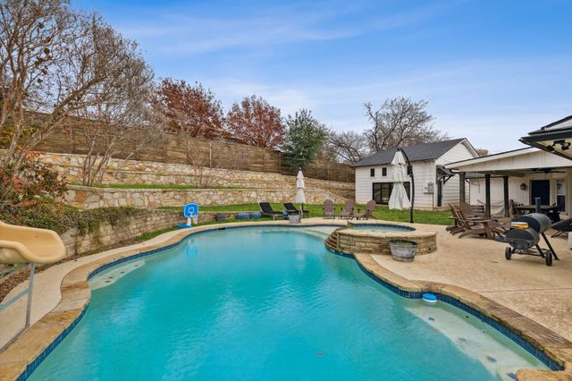 240 Paint Pony Trail N, Fort Worth, TX 76108