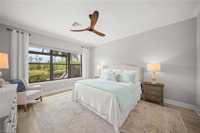 8879 Vaccaro CT, Naples, FL 34119