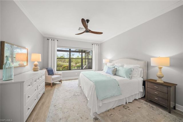 8879 Vaccaro CT, Naples, FL 34119