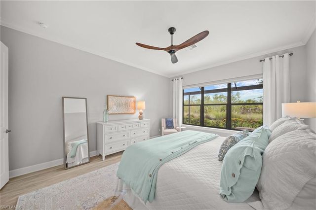 8879 Vaccaro CT, Naples, FL 34119