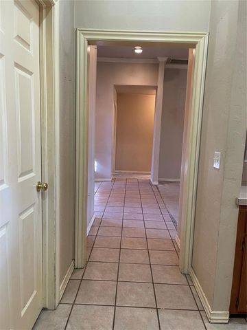 866 Harrison Street, Harrah, OK 73045