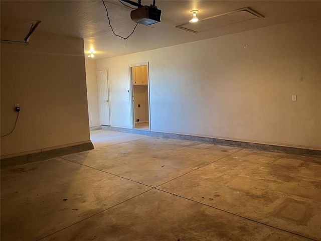 866 Harrison Street, Harrah, OK 73045