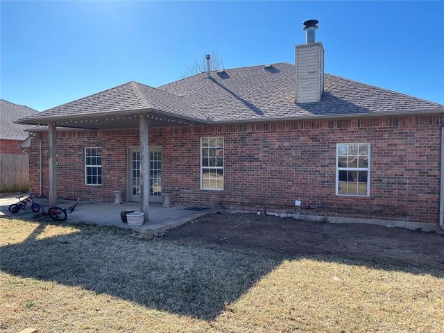 866 Harrison Street, Harrah, OK 73045
