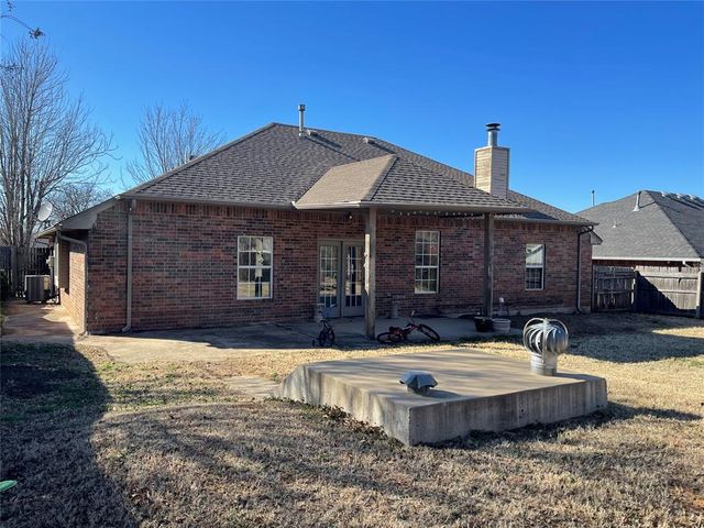 866 Harrison Street, Harrah, OK 73045