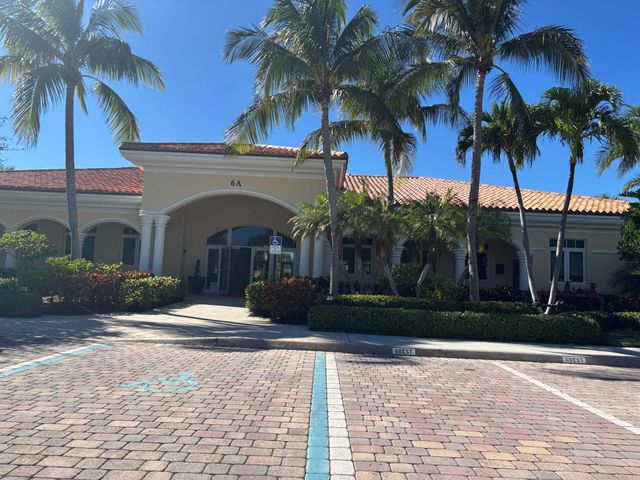 7 Harbour Isle Drive E 301, Fort Pierce, FL 34949