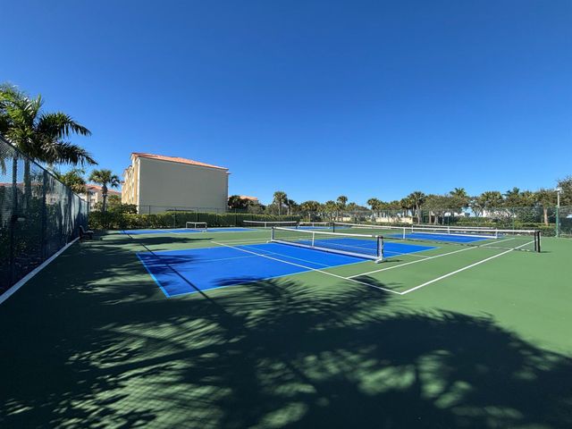 7 Harbour Isle Drive E 301, Fort Pierce, FL 34949