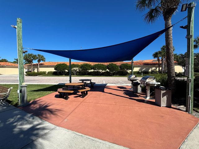 7 Harbour Isle Drive E 301, Fort Pierce, FL 34949