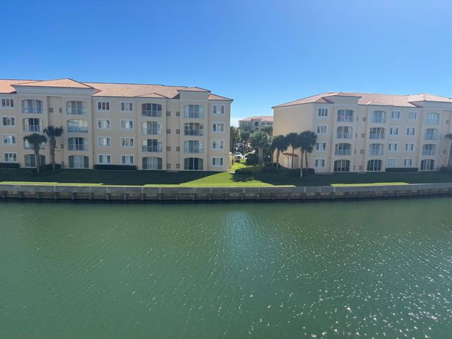 7 Harbour Isle Drive E 301, Fort Pierce, FL 34949
