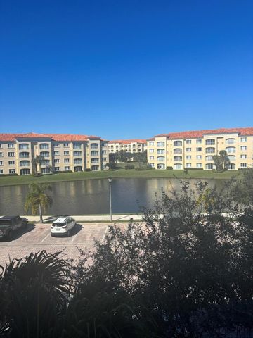 7 Harbour Isle Drive E 301, Fort Pierce, FL 34949