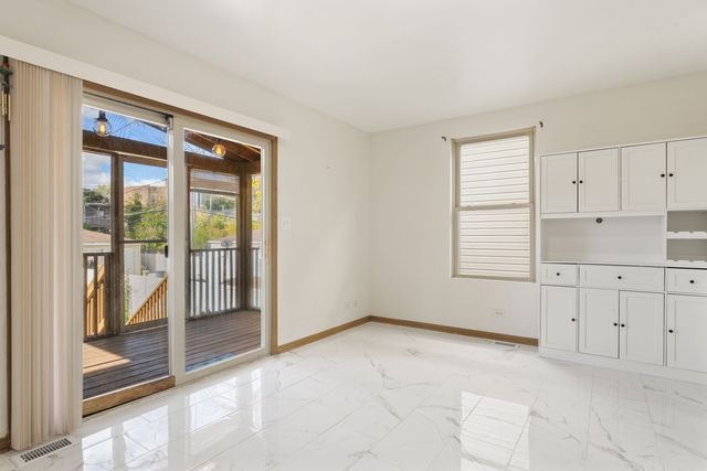 6852 S MICHIGAN Avenue, Chicago, IL 60619