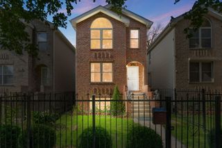 6852 S MICHIGAN Avenue, Chicago, IL 60619