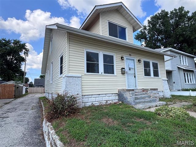 75 Eckhard Avenue, Wood River, IL 62095