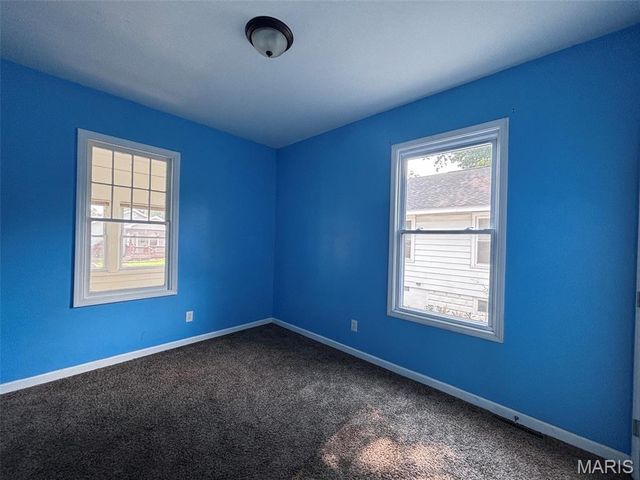 75 Eckhard Avenue, Wood River, IL 62095