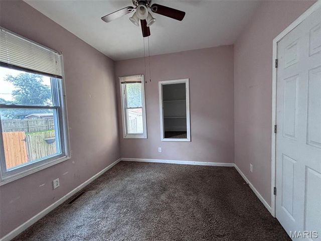 75 Eckhard Avenue, Wood River, IL 62095