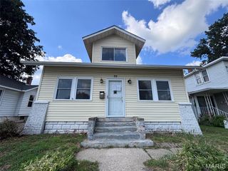 75 Eckhard Avenue, Wood River, IL 62095