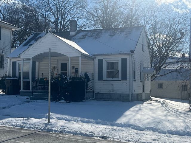 482 Meek St, Sharon, PA 16146