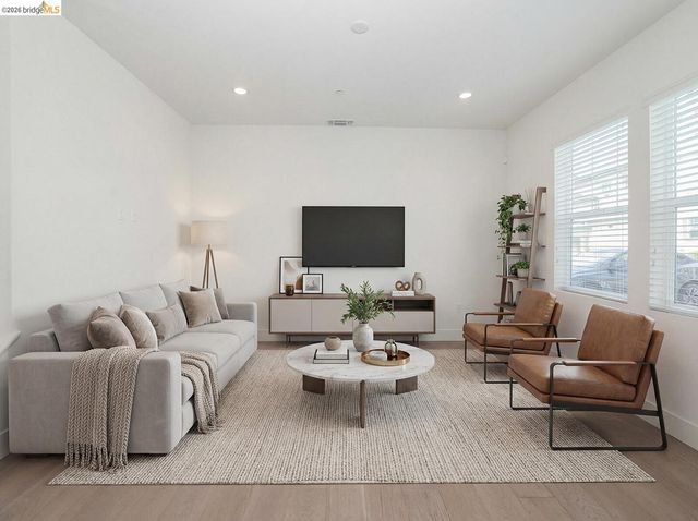 61101 Via Vicenza, San Ramon, CA 94583