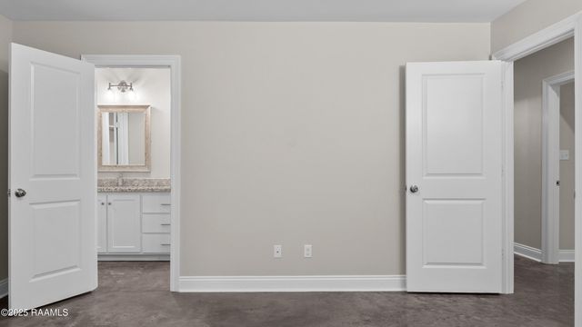 1025 Timber Trails Road, Breaux Bridge, LA 70517