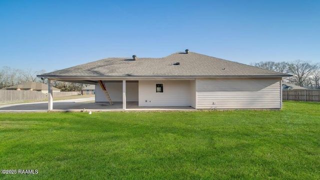 1025 Timber Trails Road, Breaux Bridge, LA 70517