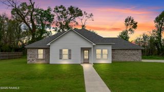 1025 Timber Trails Road, Breaux Bridge, LA 70517