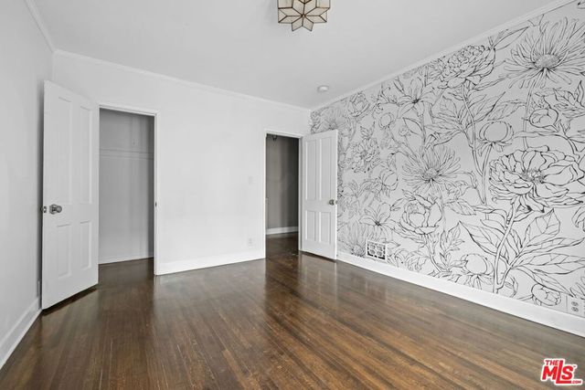 1307 S Rimpau Boulevard, Los Angeles, CA 90019