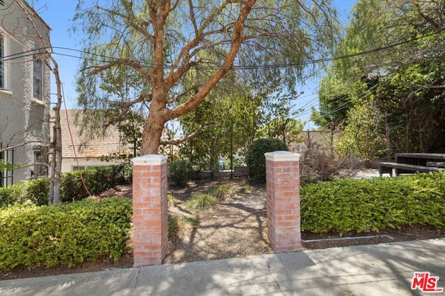 1307 S Rimpau Boulevard, Los Angeles, CA 90019