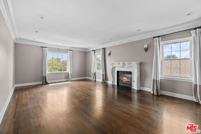 1307 S Rimpau Boulevard, Los Angeles, CA 90019