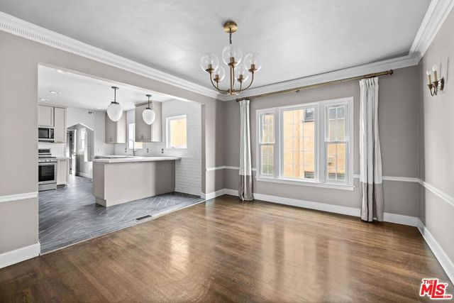 1307 S Rimpau Boulevard, Los Angeles, CA 90019