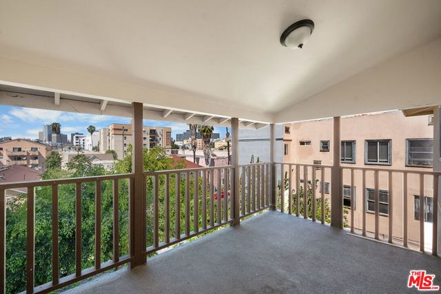 826 S Park View Street, Los Angeles, CA 90057