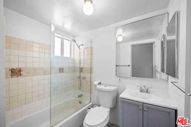 826 S Park View Street, Los Angeles, CA 90057