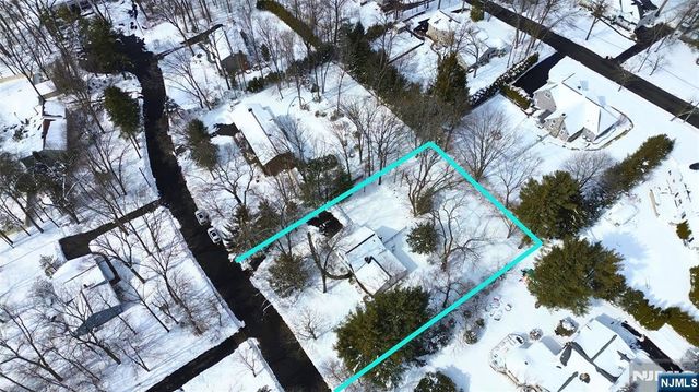 78 Woodmont Drive, Woodcliff Lake, NJ 07677